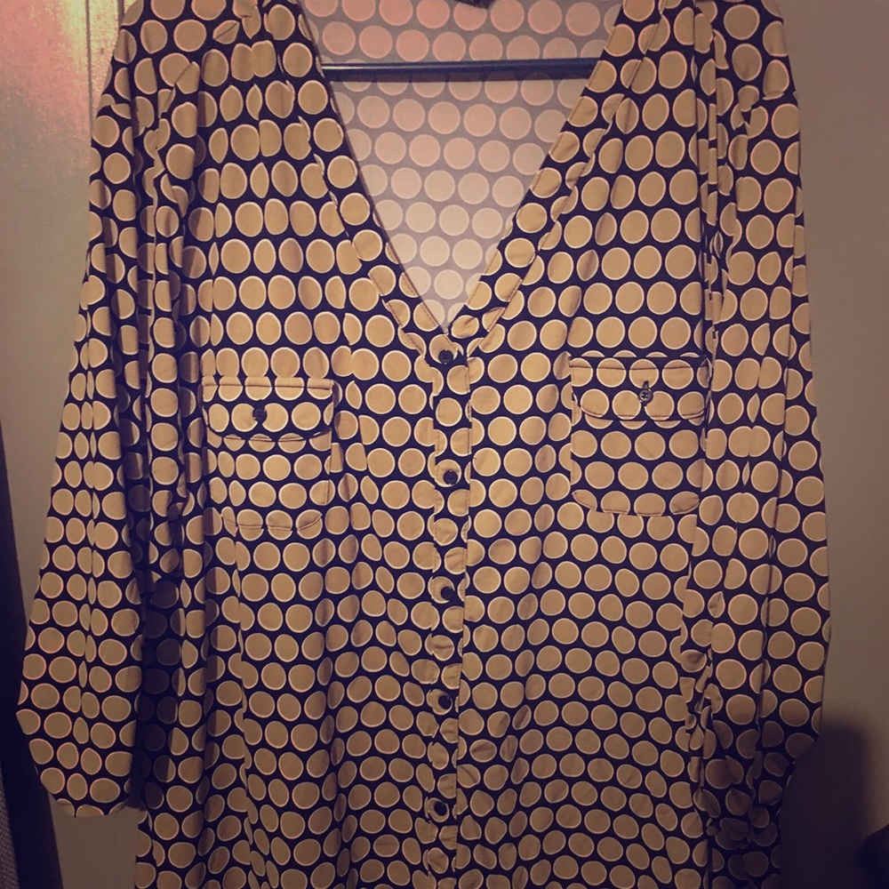 VERY NICE 3XL Gold dressy top.